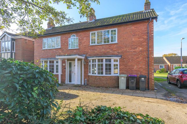 Thumbnail Flat for sale in Oaklands, Woodhall Spa