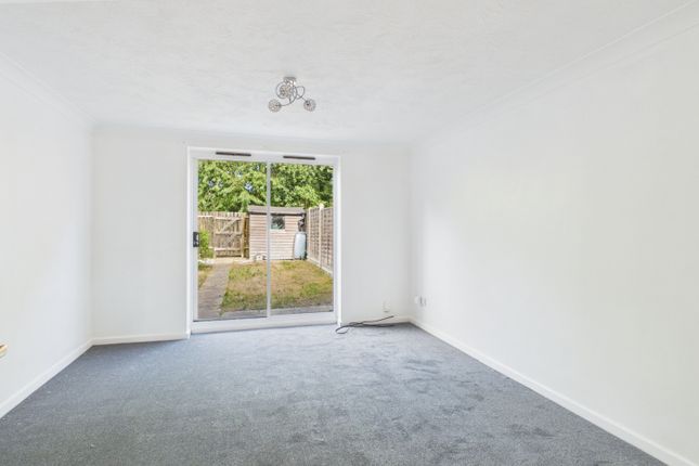 65, Riverstone Way, Northampton photo 3