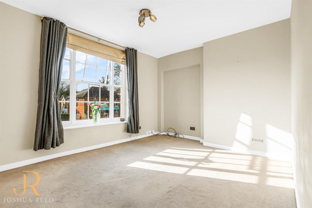 6C, High Street, Buntingford photo 2