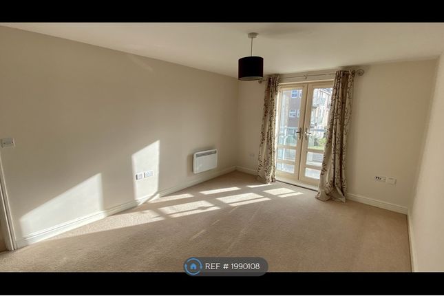 Flat to rent in Fox Brook, St. Neots