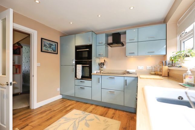 101, Crestwood Avenue, Kidderminster photo 3