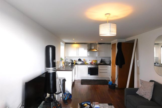 Flat for sale in Tower 4, Lakeside Rise, Manchester