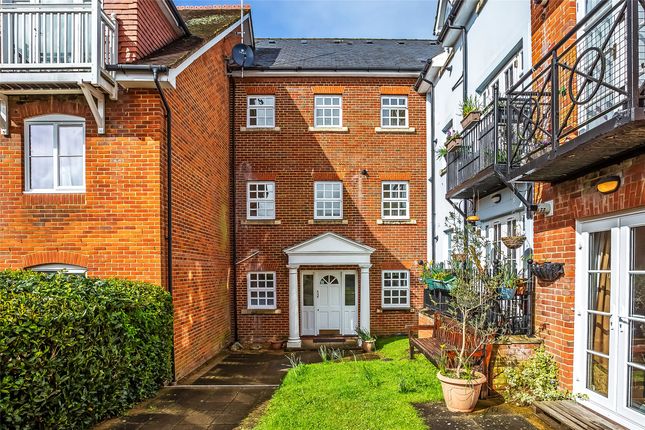 Flat for sale in Horsham Road, Dorking, Surrey