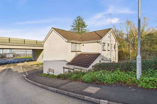 Bro Myrddin, Pensarn Road, Carmarthen photo 2