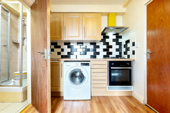 Flat 5, 39, Tabley Road, London photo 3