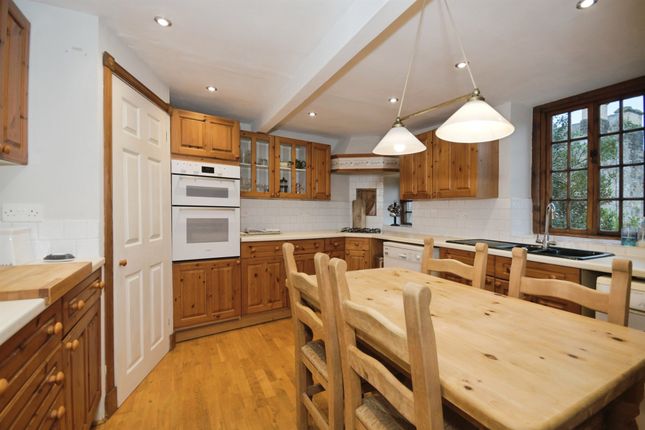 May Cottage, Monyash Road, Bakewell photo 3