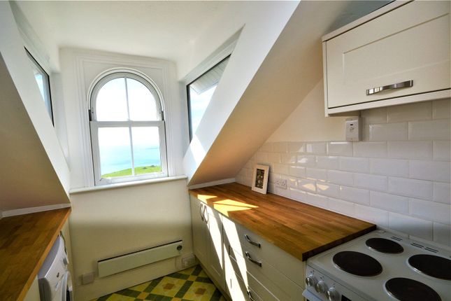 Flat 11, Carfax, Undercliff Drive photo 5