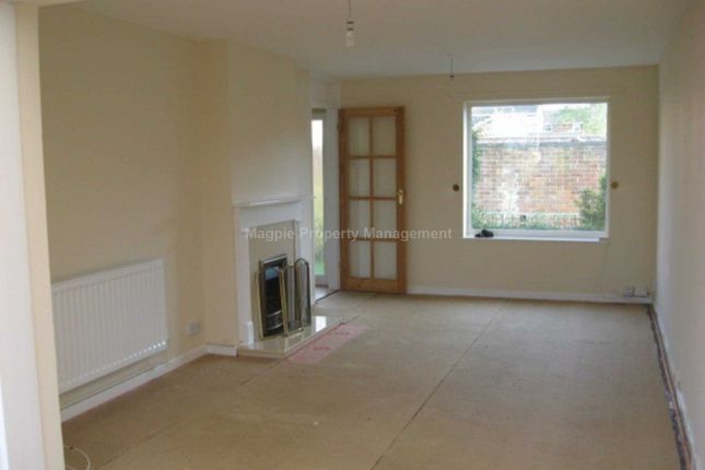 9, Coldhams Crescent, Huntingdon photo 3