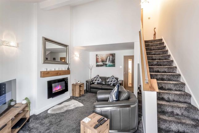 34, Thicket Drive, Rotherham photo 4