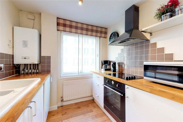 Flat for sale in Newport Court, London