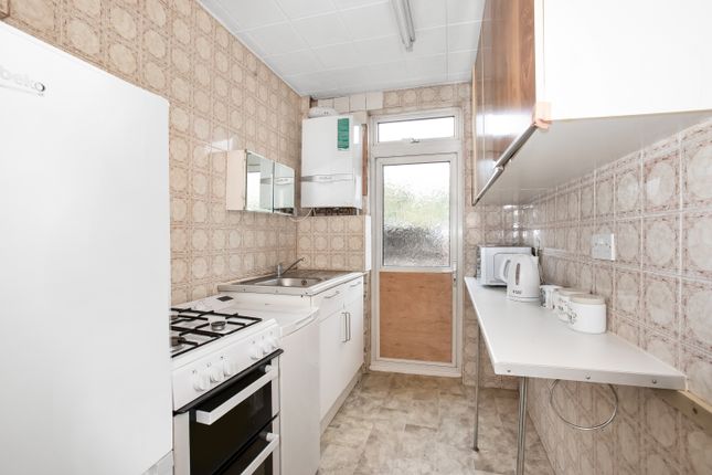 Thumbnail Terraced house for sale in Mitcham Road, Croydon, Surrey