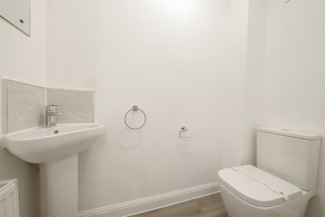 4, Clifford Fletcher Walk, Crewe photo 4
