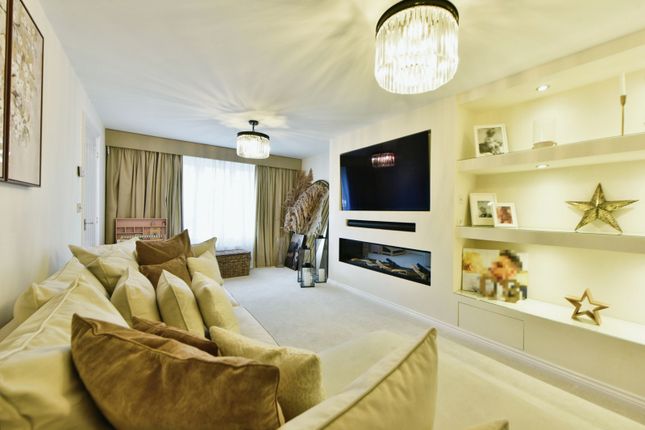 36, Hawthorn Drive, Derbyshire photo 3