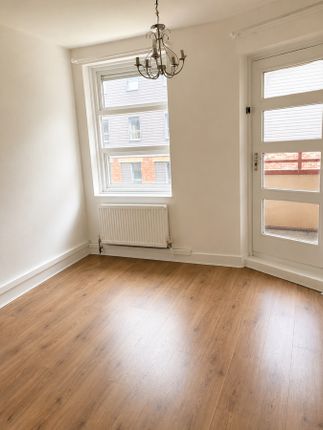 80, Edward Street Flats, Sheffield photo 3
