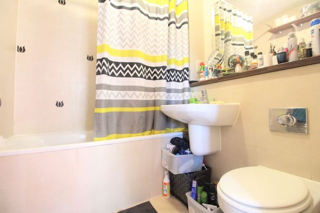 Flat for sale in Point Red, Midland Road, Luton