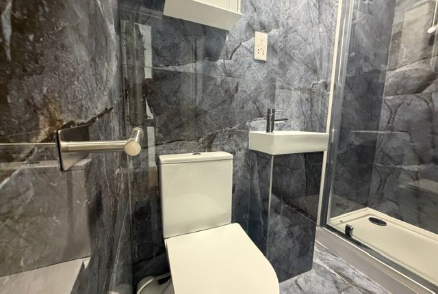 ROOM B - 81, Cromwell Road, Luton photo 4
