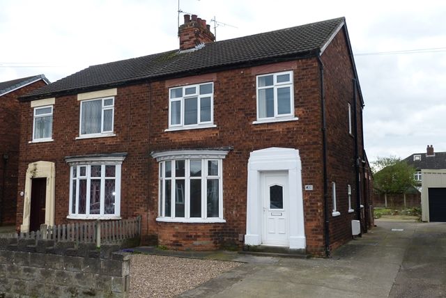 Thumbnail Semi-detached house to rent in Stockshill Road, Scunthorpe