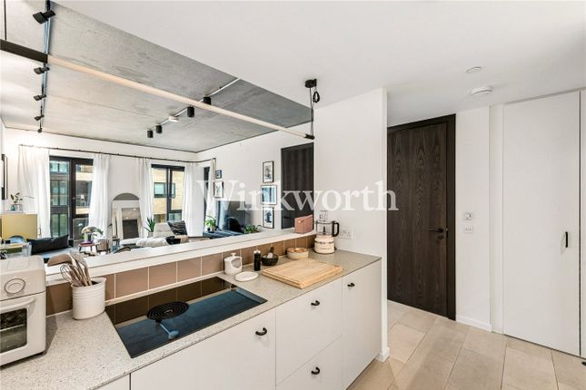Apartment 15, Red House, 67, Lawrence Road, London photo 4