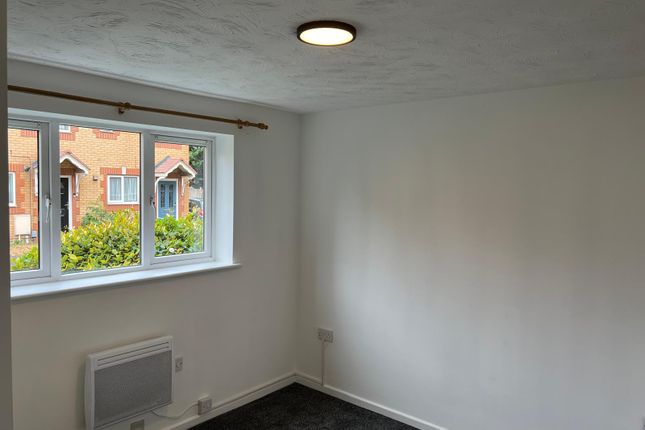 Thumbnail Flat to rent in Oakley Road, Luton