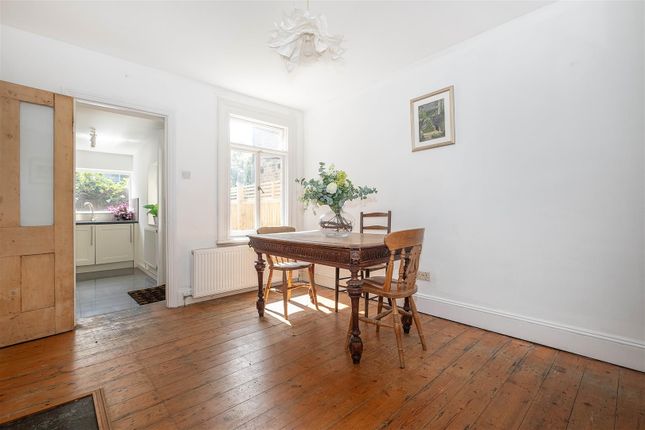 14, Queens Road, Thames Ditton photo 4