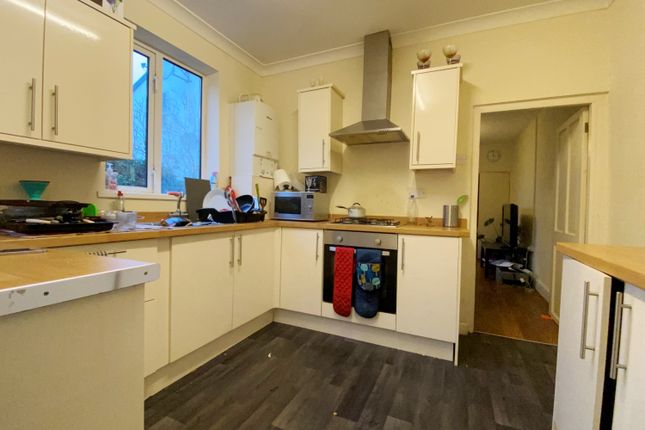8, St Peters Street, Cardiff photo 3