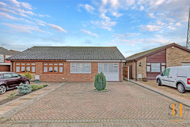 Bungalow for sale in Essex Gardens, Linford, Stanford-Le-Hope, Essex