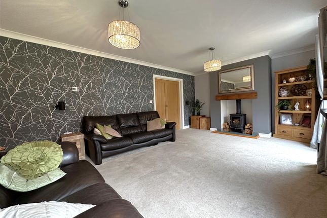 Detached house for sale in Pitomy Drive, Collingham, Newark