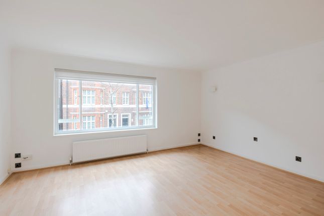 Flat to rent in Seymour Place, Marylebone, London