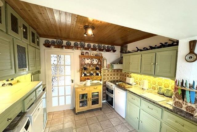 80, Priesthorpe Road, Pudsey photo 5
