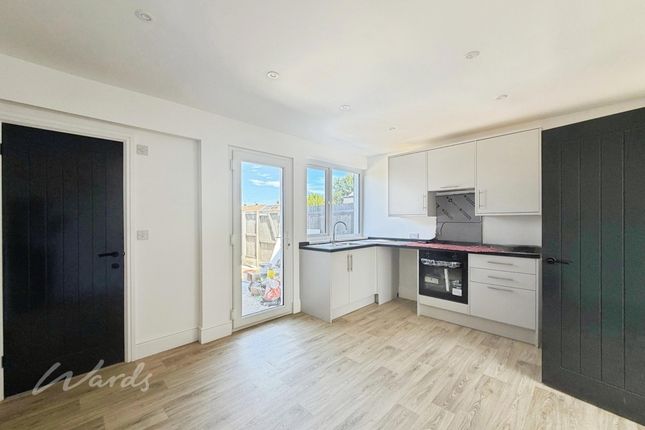10, Dunstan Avenue, Westgate-On-Sea photo 2