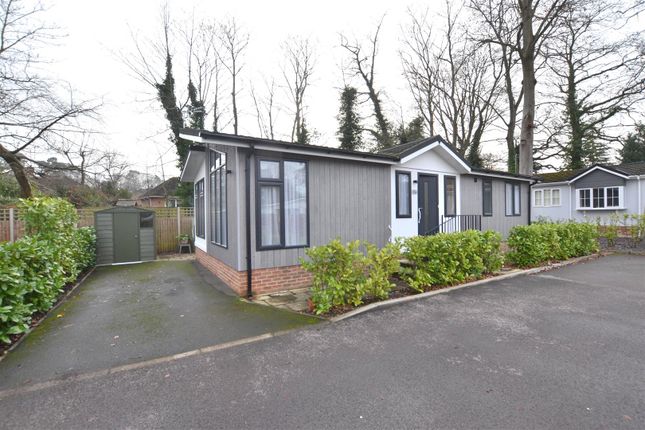 2-bed caravan on 31A Rustic Glen, Grange Estate, Fleet, £299,950
