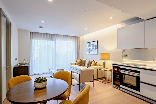 1-bed flat on Apartment, 9, Garrett Mansions , West End Gate, London, £4,762/mo