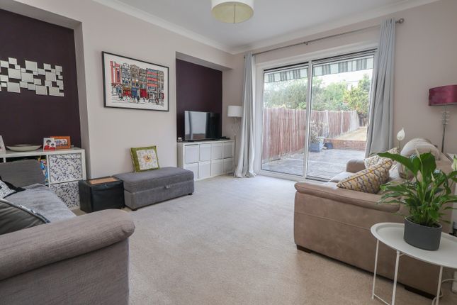 54, Southwood Drive, Surbiton photo 3