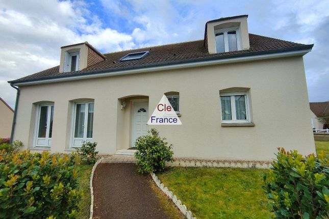 Thumbnail Detached house for sale in La Chapelle-Saint-Aubin, Pays De La Loire, 72650, France