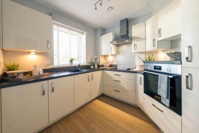 Thumbnail Property for sale in Lowry Way, Swindon