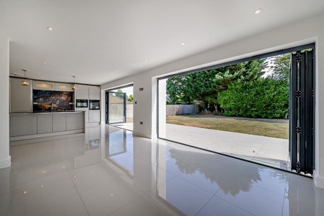 Tarnhelm,, Ricketts Hill Road, Westerham photo 3