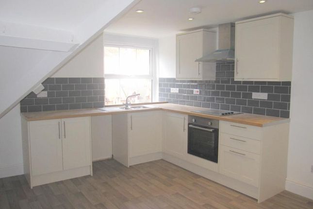 Top Floor 9, Blenheim Road, Minehead photo 3