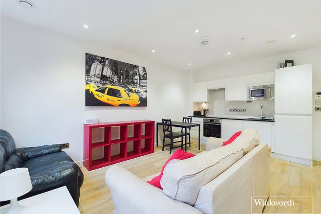 Flat 305,, Garrard House, Reading photo 4