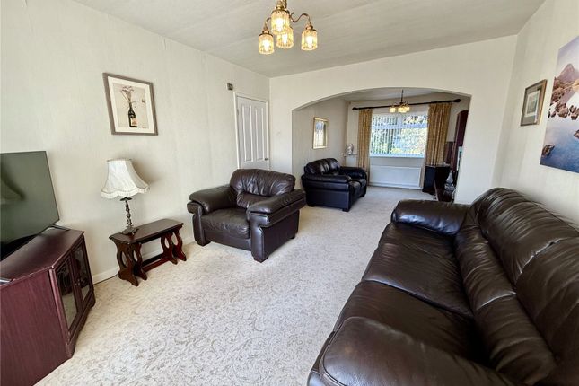 17, Elmwood Drive, Oldham photo 4
