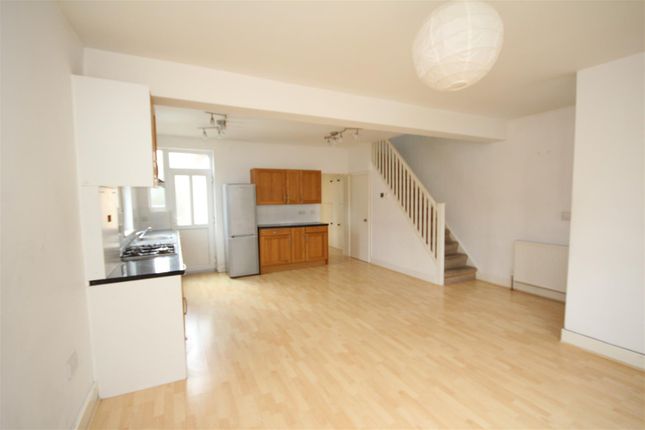 21, Madrid Road, Surrey photo 3