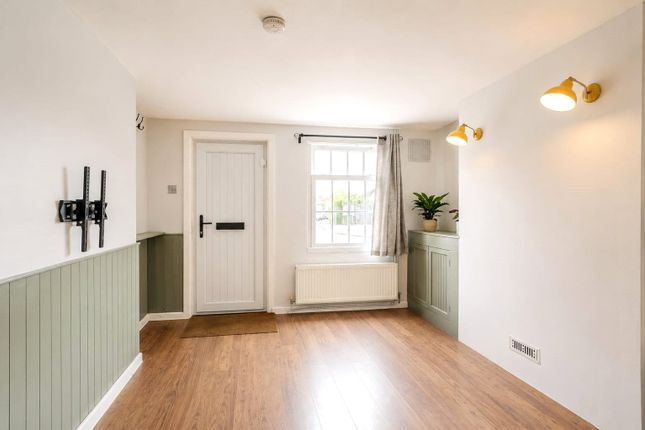 17, High Street, Buckinghamshire photo 2