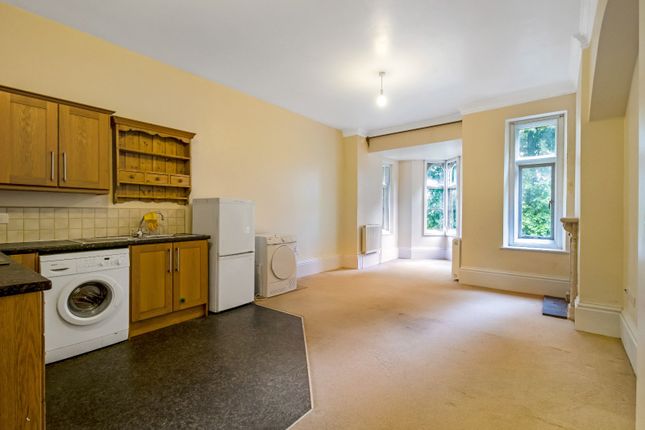8 Siddington Hall,, Siddington, Gloucestershire photo 2