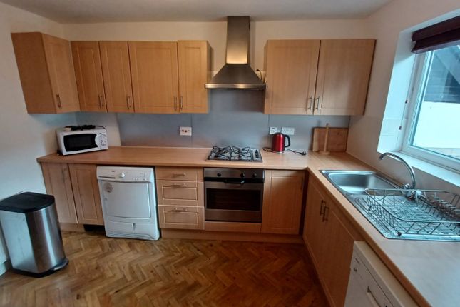 20, Oakhampton Court, Roundhay photo 5