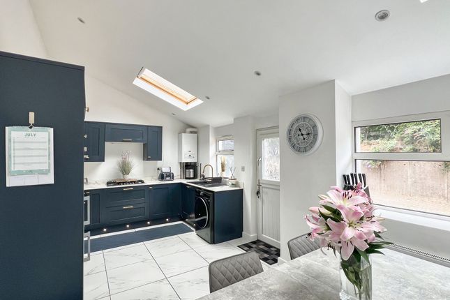 94 Bridgend Road, Bridgend photo 3