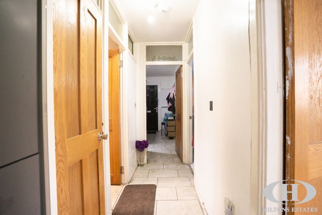 2, Birkdale Court, Redcroft Road, Southall photo 4