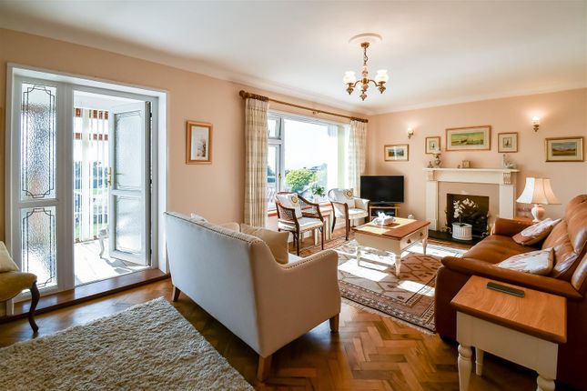 35, Marine Drive, Barry photo 3