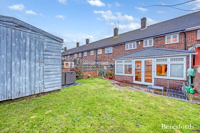 north-hill-drive-romford-rm3-3-bedroom-end-terrace-house-for-sale