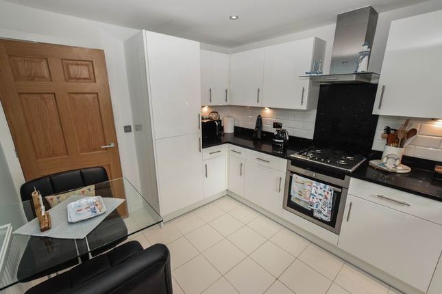 46, Clevelands Drive, Bolton photo 3