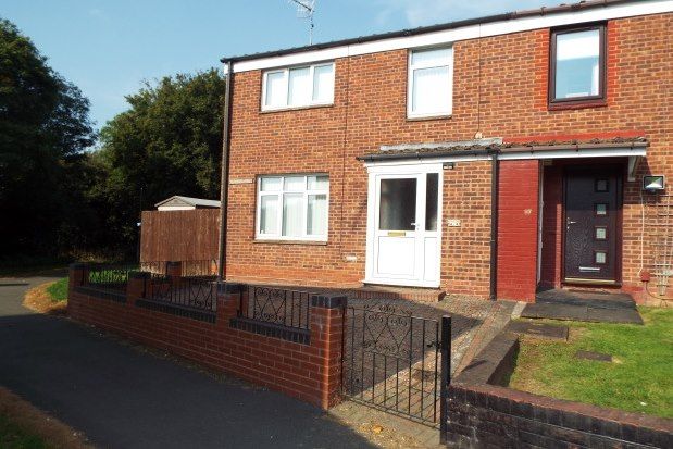 Thumbnail Property to rent in Treville Close, Redditch