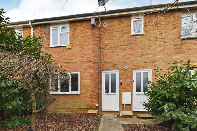 Thumbnail Flat for sale in Landseer Close, Black Dam, Basingstoke